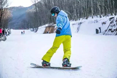 【神農架】神農架中和國際滑雪1日游